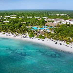Grand Palladium Colonial & Rezort