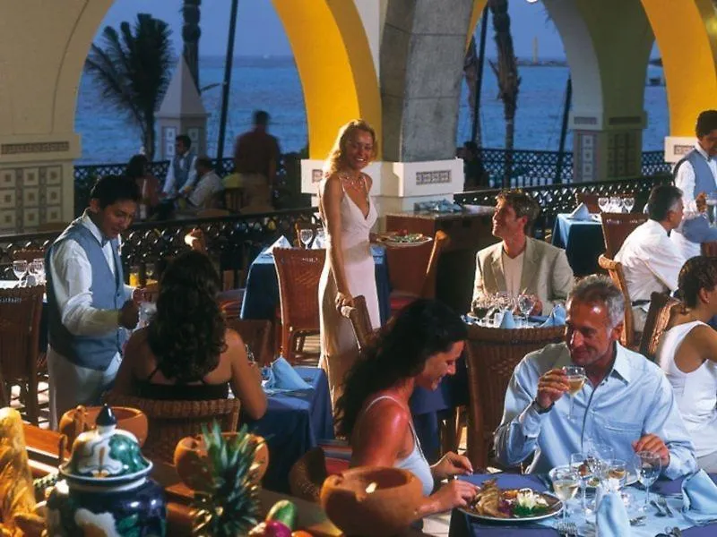 Hotel Riu Cancun (Adults Only)